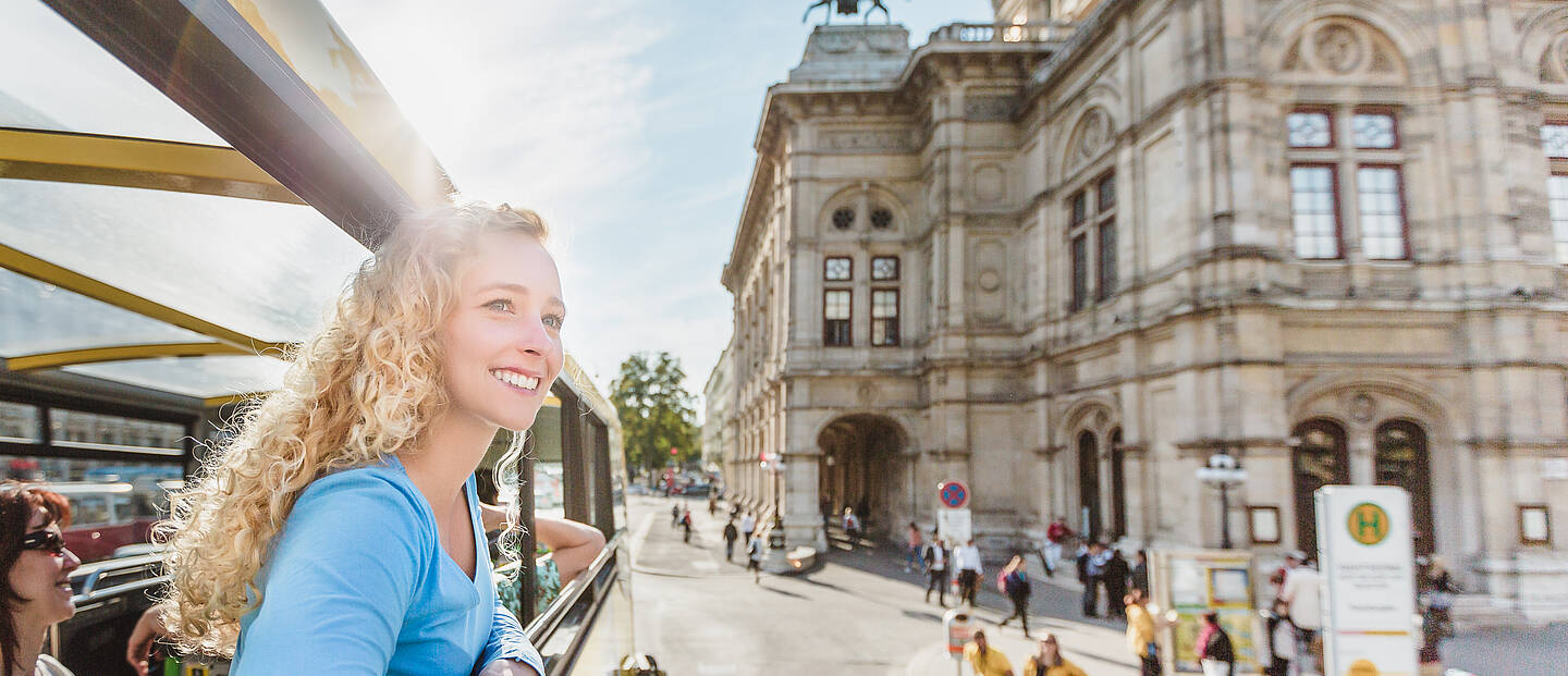 HOP ON HOP OFF Vienna Sightseeing Bus Tour