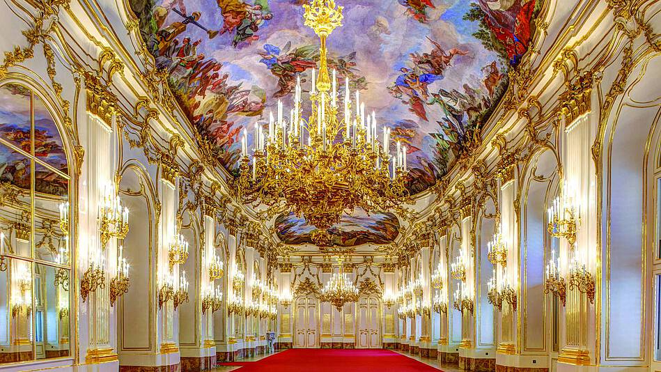 Kombi-Angebot: Schloss Schönbrunn Tour & Konzert
