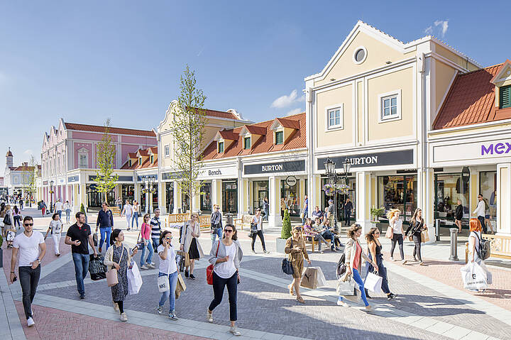 [Translate to English:] Designer Outlet Parndorf 