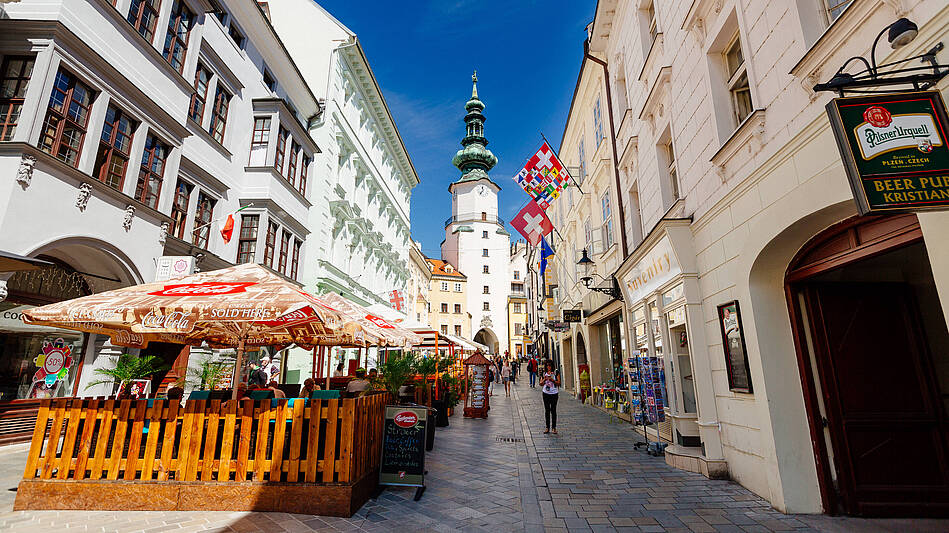 Bratislava: Tagesausflug ab Wien mit Bus und Schiff