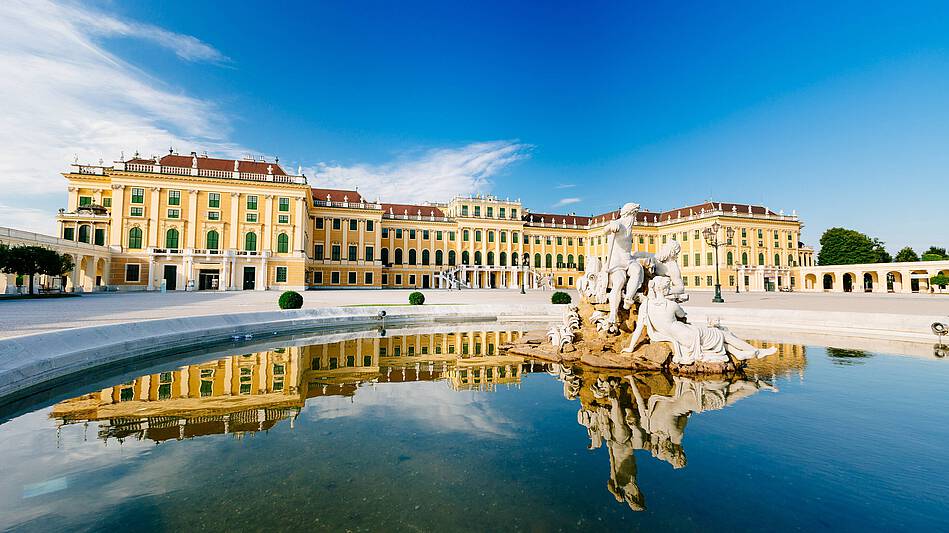 Kombi-Angebot: Schloss Schönbrunn Tour & Konzert