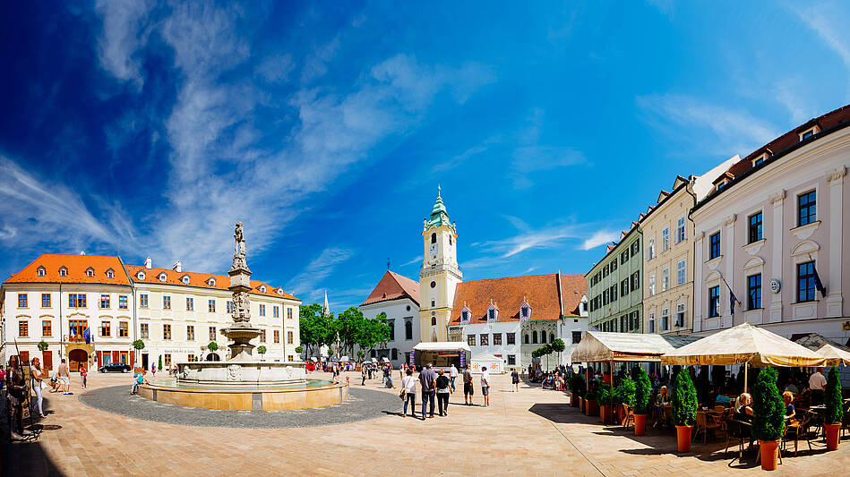 Bratislava: Tagesausflug ab Wien mit Bus und Schiff